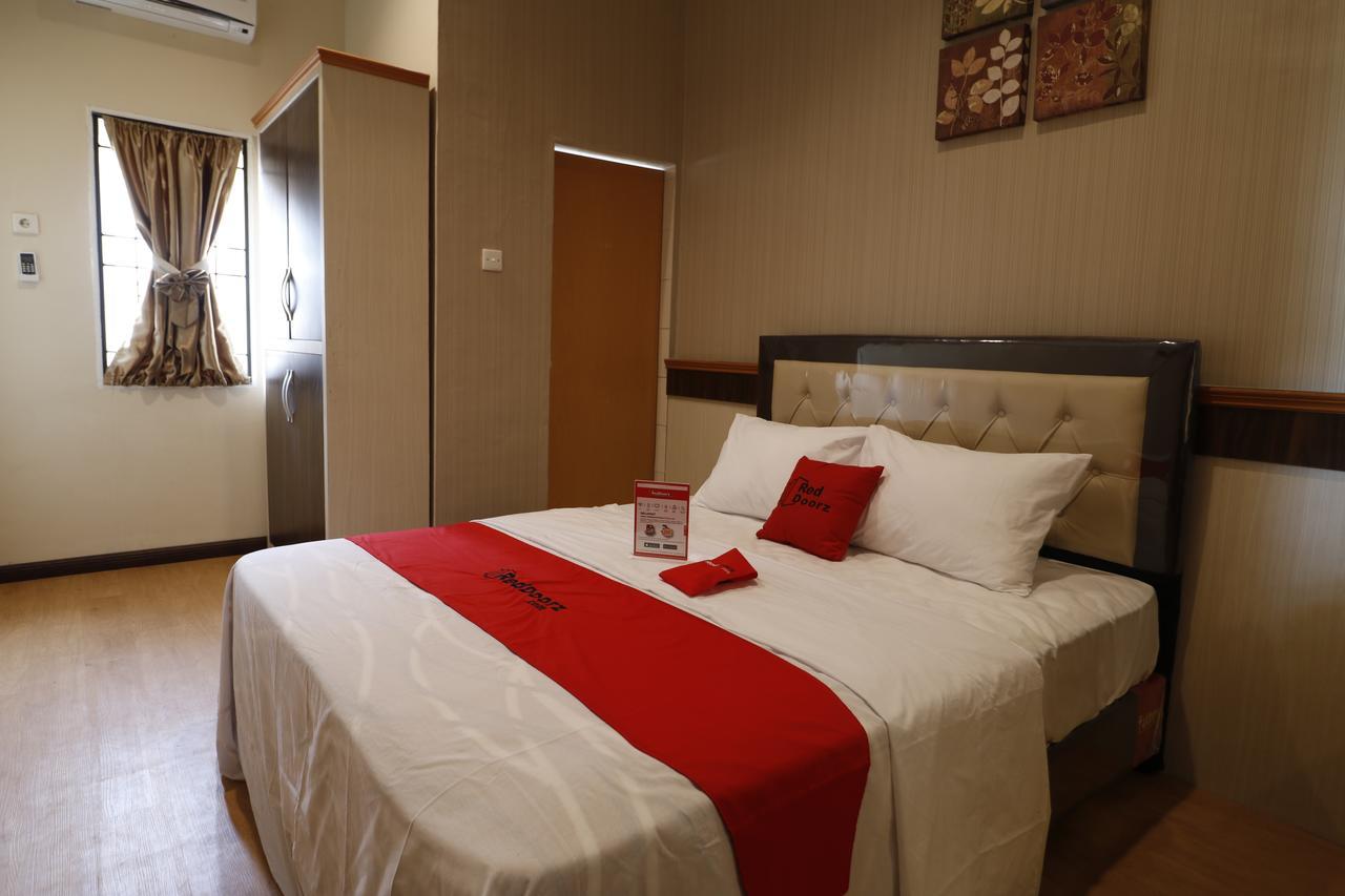 Reddoorz Plus Near Universitas Sumatera Utara Medan Exterior foto