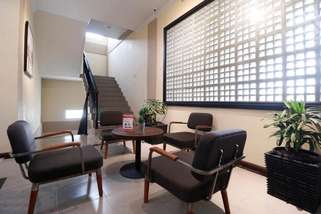 Reddoorz Plus Near Universitas Sumatera Utara Medan Exterior foto
