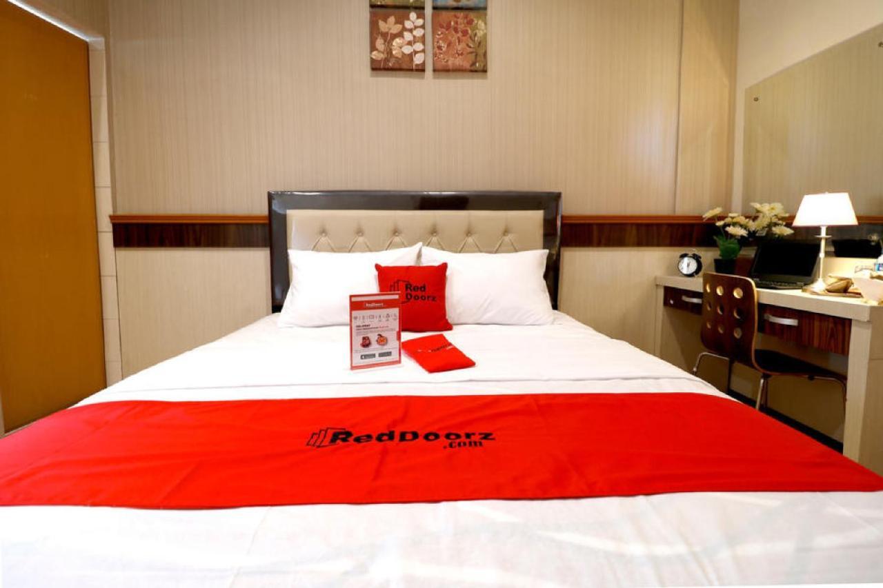 Reddoorz Plus Near Universitas Sumatera Utara Medan Exterior foto